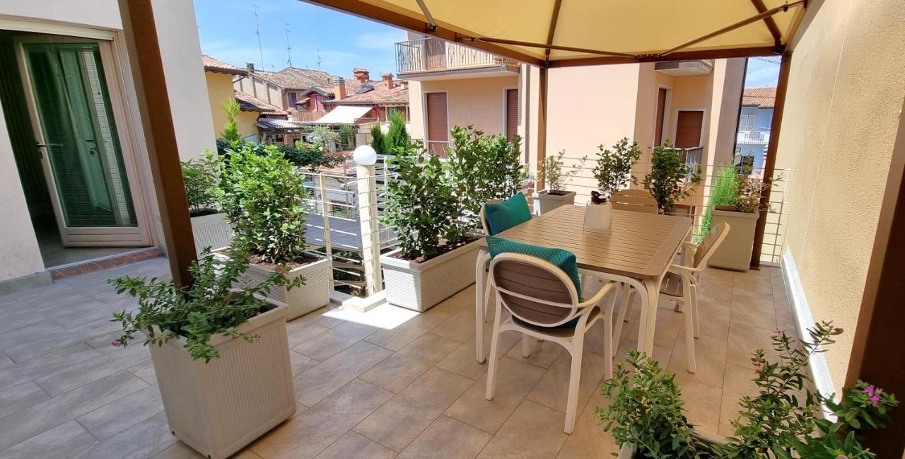 דסנזאנו דל גארדה La Piccola Goccia Desenzano-Goccia Di Lago מראה חיצוני תמונה