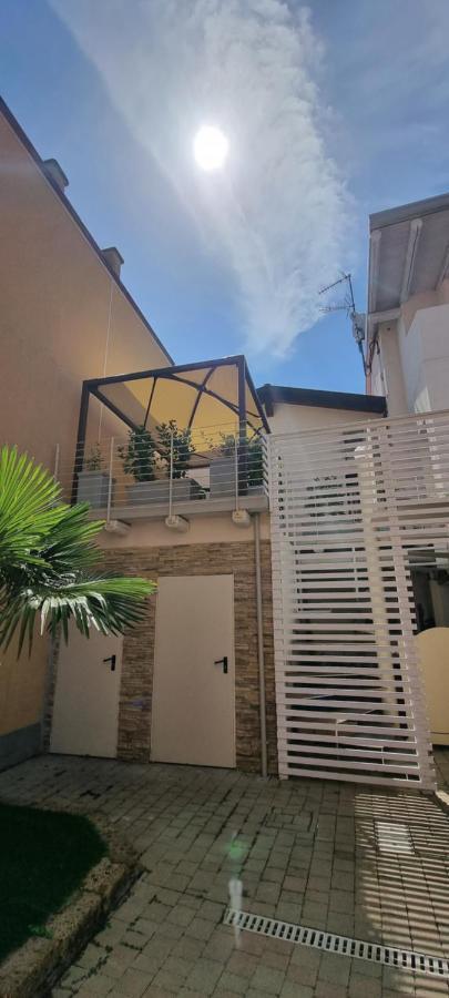 דסנזאנו דל גארדה La Piccola Goccia Desenzano-Goccia Di Lago מראה חיצוני תמונה